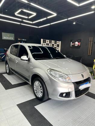 RENAULT SANDERO 1.6 PRIVILÉGE 16V FLEX 4P AUTOMÁTICO RENAULT SANDERO 1.6 PRIVILÉGE 16V FLEX 4P AUTOMÁTICO